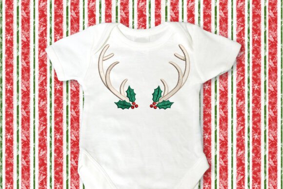 Reindeer Antlers with Holly: A Designer’s Review